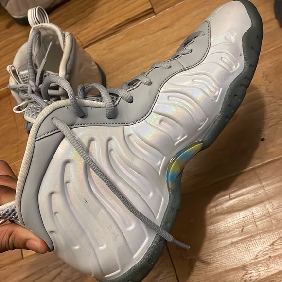 Gray foams - Picture 3 of 3